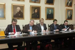Uroczyste parafowanie porozumienia o współpracy w sprawie powołania pierwszego Polskiego Klastra Autogazu