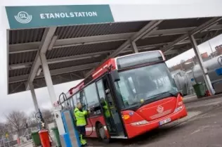 autobus zasilany bioetanolem E85 (z 15-proc. domieszką benzyny)