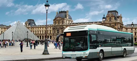 „Polskie” autobusy w Paryżu