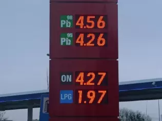 Ceny paliw na stacji na początku lutego 2015 r.
