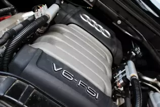 Pracujący na LPG silnik V6 3.2 FSI w Audi Q5