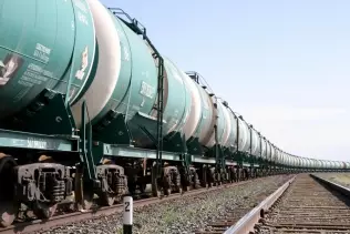 Cysterny kolejowe z LPG jadące z Kazachstanu