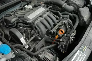 Silnik 1.6 stosowany w wielu modelach Grupy VW z zamontowanym gazowym układem zasilania Landi Renzo