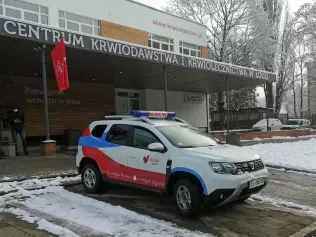 Gazowy Duster pod siedzibą RCKiK w Łodzi