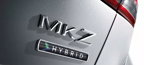Lincoln MKZ Hybrid - metal uszlachetniany