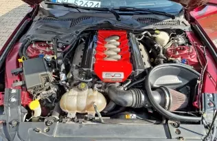 5-litrowy silnik V8 Mustanga GT z instalacją gazową STAG