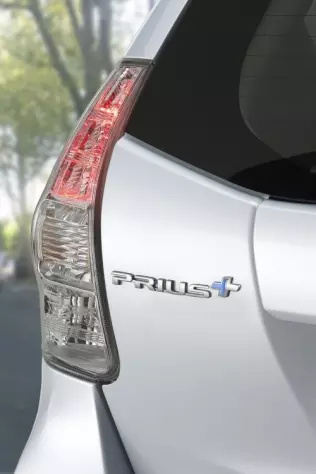 Prius + Concept