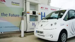 H2EV - stacja w Swindon to jego naturalne środowisko, niestety jednak auto jest do niej uwiązane