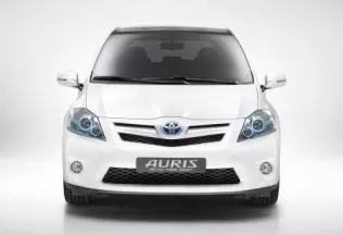 Auris Full Hybrid Concept