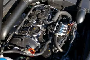 Silnik 1,8 TSI o&nbsp;mocy 118 kW (Euro5) z&nbsp;samochodzie Skoda Superb 