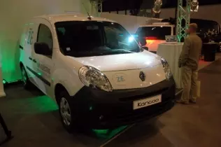 Renault Kangoo Z.E. - prawdopodobnie najcichsze i najbardziej ekonomiczne rozwiązanie dla małych dostawców, ale drogie w zakupie