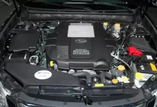 Silnik Diesla w układzie przeciwsobnym (bokser) w samochodzie Subaru Outback