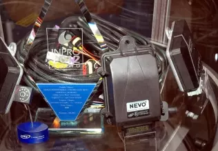 Sterownik Nevo w&nbsp;wersji podstawowej - do silnik&oacute;w 4-cylindrowych