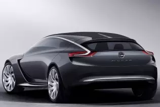 Opel Monza Concept - widok z tyłu
