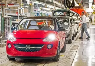 Opel Adam LPG na linii montażowej