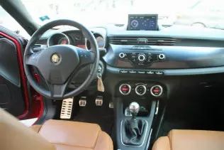 Alfa Romeo Giulietta LPG - deska rozdzielcza