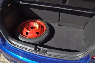 Hyundai i20 ecoLPG - koło dojazdowe w bagażniku