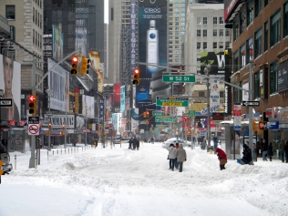 Nowy Jork sparaliżowany przez śnieg