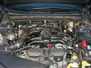 Subaru Outback LPG - komora silnika po konwersji