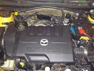 Mazda 6 LPG - komora silnika