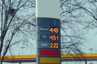 Ceny paliw na stacji 26 XI 2016