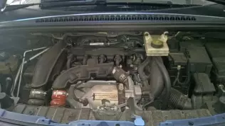 Peugeot 3008 LPG - komora silnika