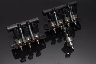 Gama oferowanych przez KME wtryskiwaczy Falcon