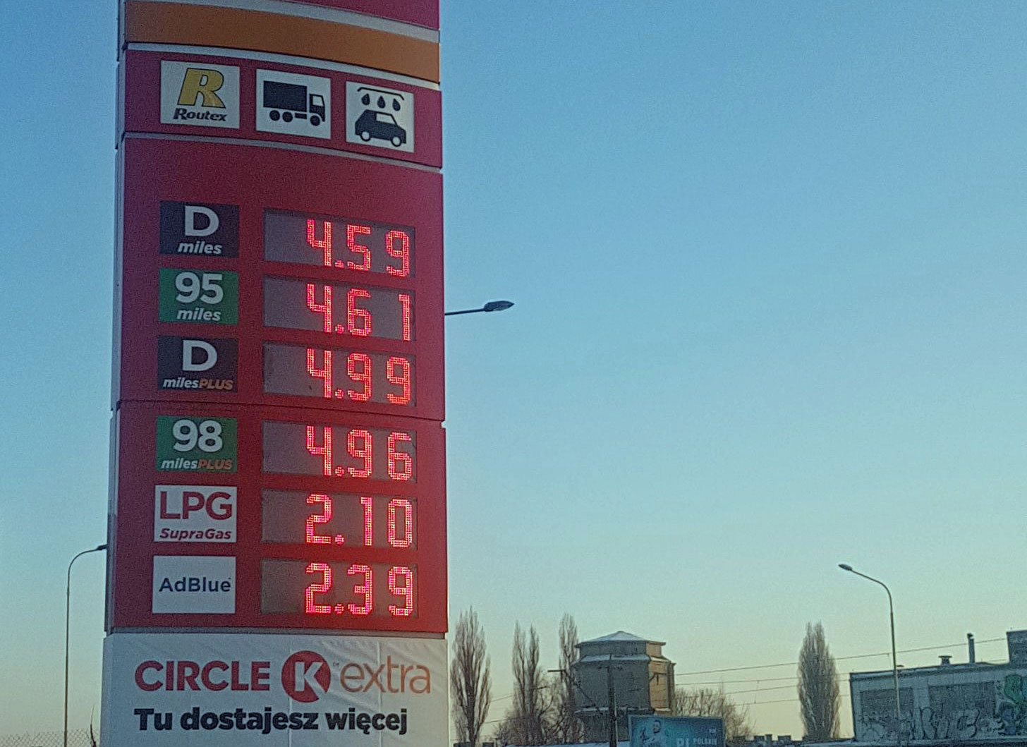 6 zł za litr? Benzyna drożeje szybciej niż LPG