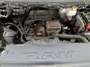 Komora silnikowa RAMa 1500 z instalacją gazową STAG