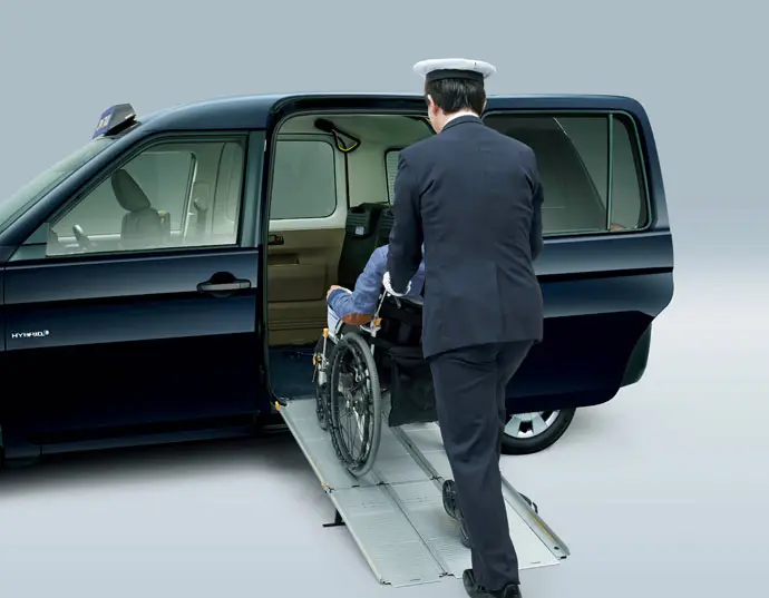 Toyota JPN Taxi &ndash; taks&oacute;wka z&nbsp;LPG