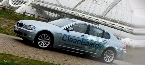 BMW Hydrogen 7 - wodór bez ogniwa jak LPG