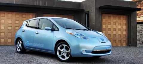 Elektryczny Nissan Leaf - Car of the Year 2011